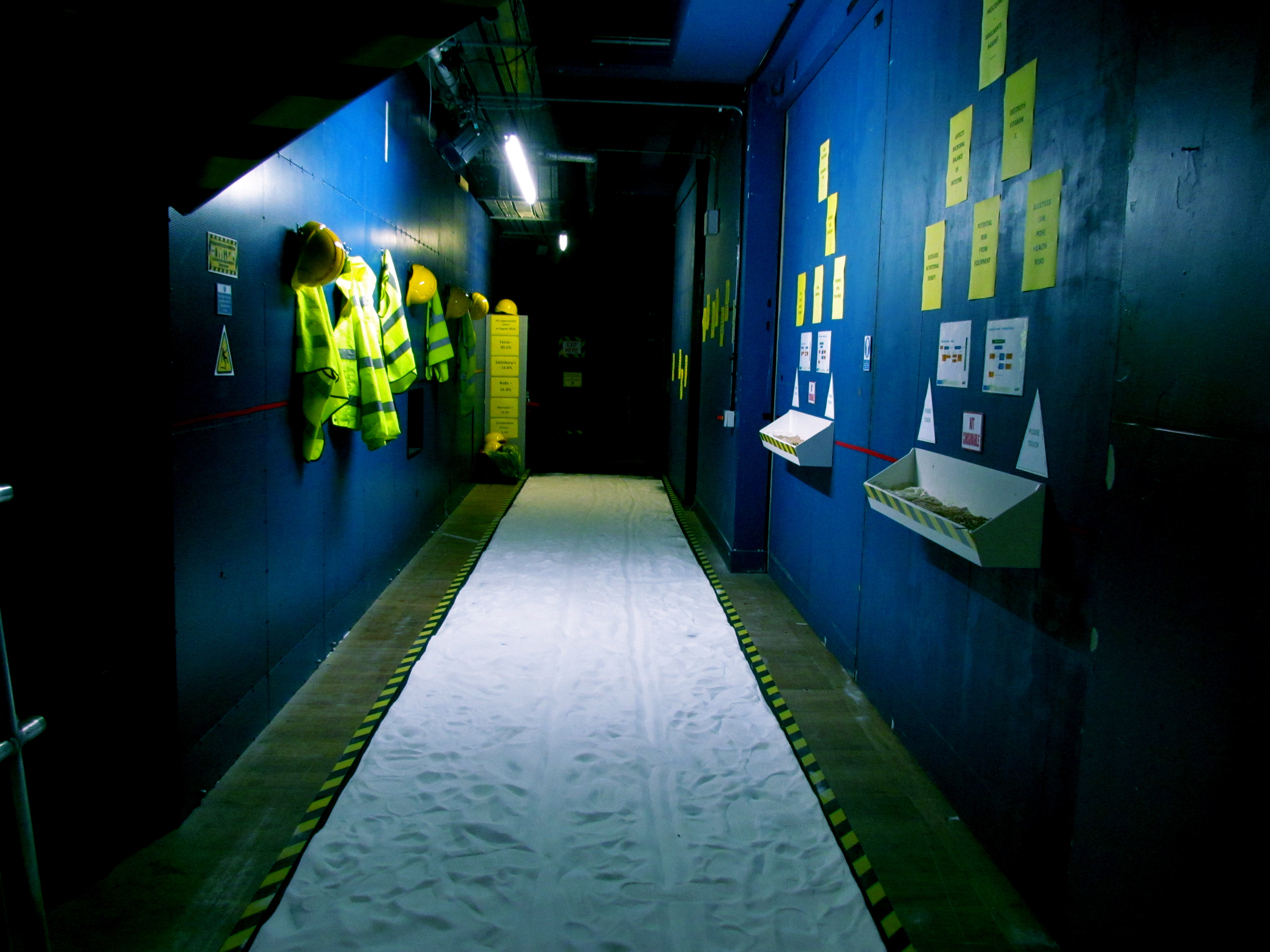 Salt floor corridor installation
